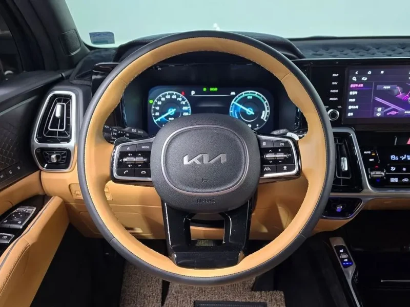2023 Kia Sorento с пробегом 50 139 км