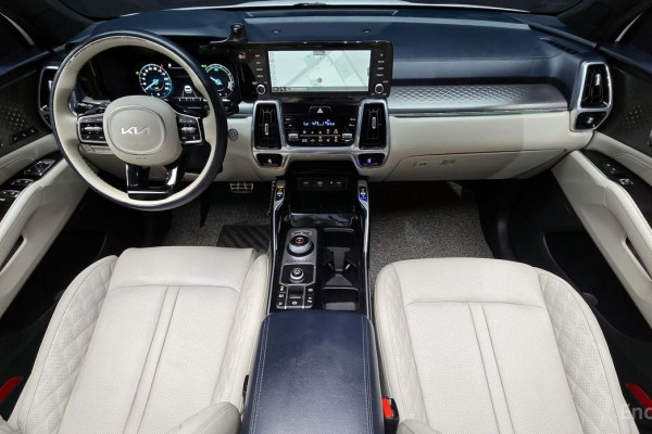 2023 Kia Sorento с пробегом 112 393 км