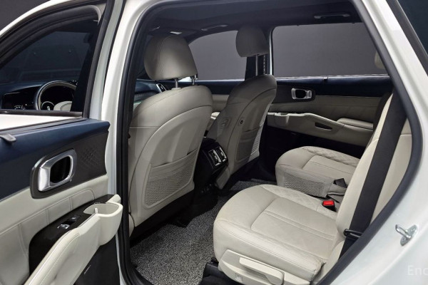 2023 Kia Sorento с пробегом 112 393 км