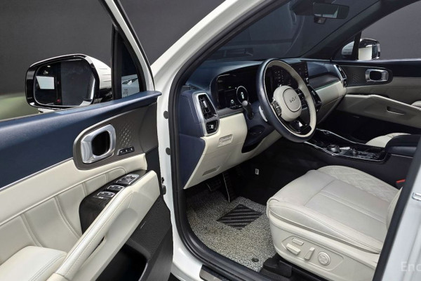 2023 Kia Sorento с пробегом 112 393 км