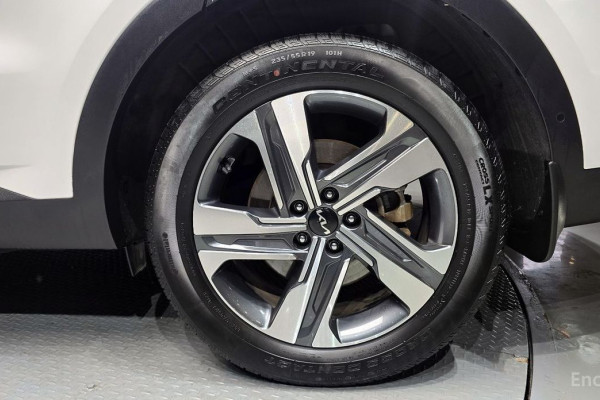 2023 Kia Sorento с пробегом 112 393 км