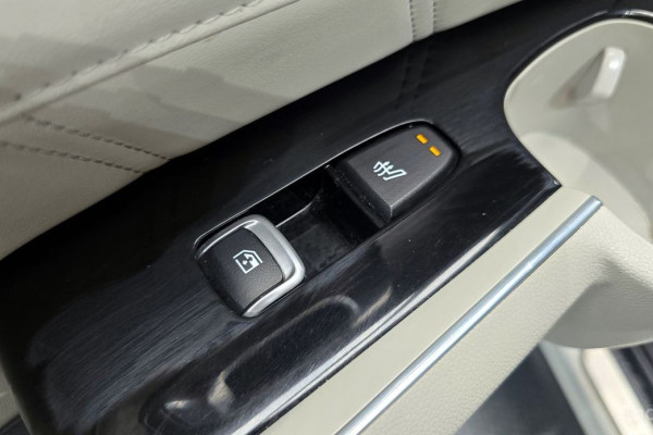 2023 Kia Sorento с пробегом 112 393 км