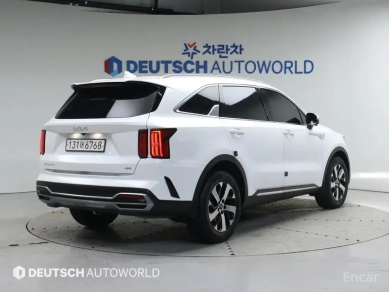 2023 Kia Sorento с пробегом 111 632 км