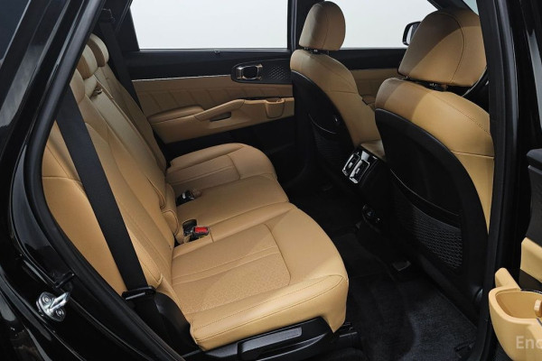 2023 Kia Sorento с пробегом 38 627 км