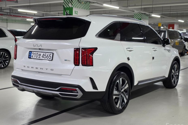 2022 Kia Sorento с пробегом 22 571 км