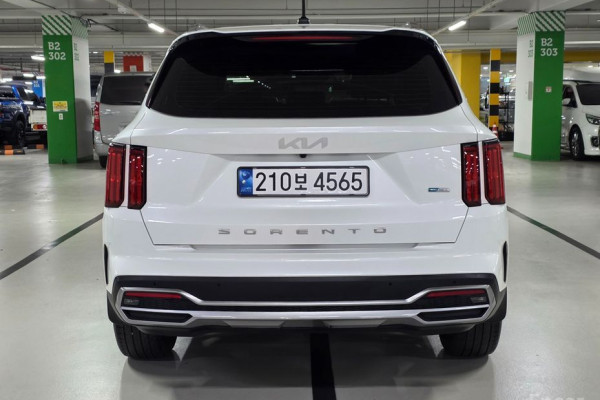 2022 Kia Sorento с пробегом 22 571 км
