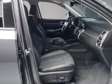 2023 Kia Sorento с пробегом 73 876 км