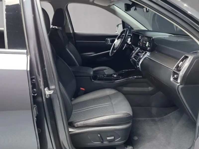 2023 Kia Sorento с пробегом 73 876 км