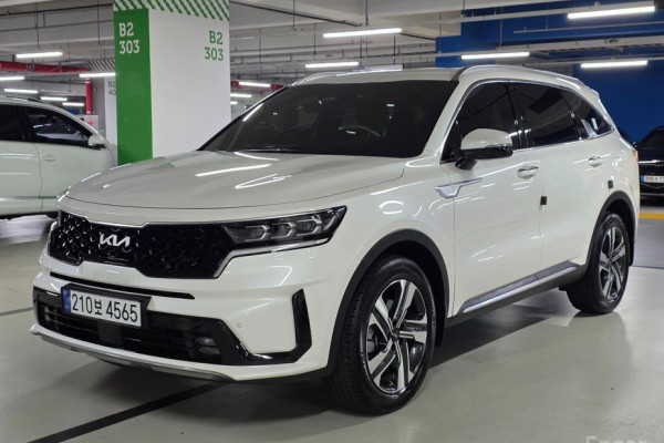 2022 Kia Sorento с пробегом 22 571 км