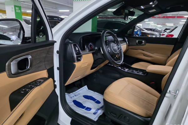 2022 Kia Sorento с пробегом 22 571 км