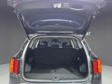 2023 Kia Sorento с пробегом 73 876 км
