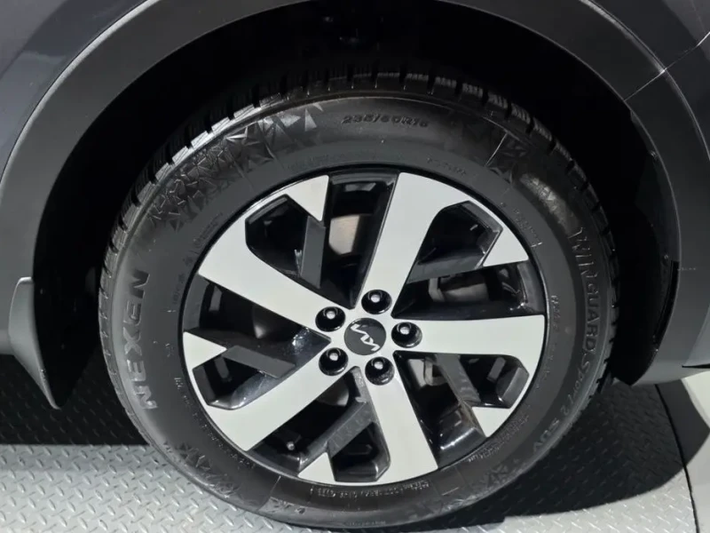 2023 Kia Sorento с пробегом 73 876 км