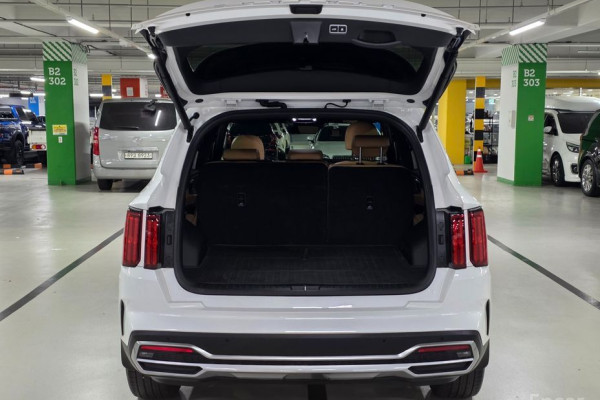 2022 Kia Sorento с пробегом 22 571 км