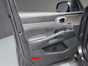 2023 Kia Sorento с пробегом 73 876 км