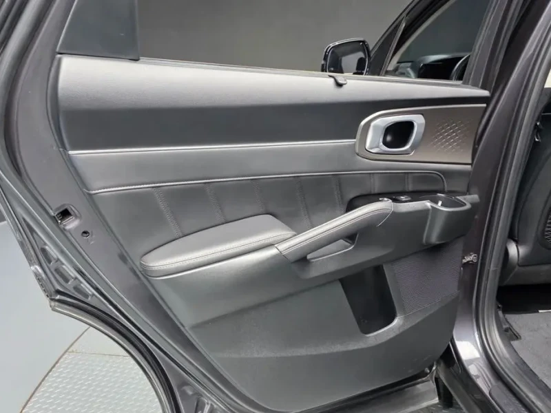 2023 Kia Sorento с пробегом 73 876 км