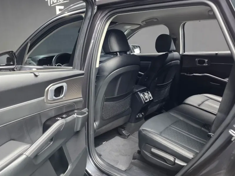 2023 Kia Sorento с пробегом 73 876 км