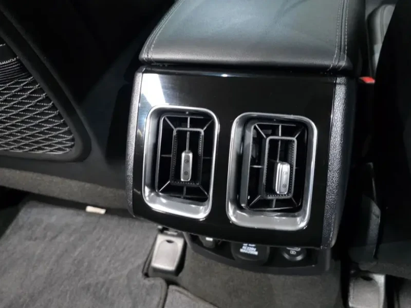 2023 Kia Sorento с пробегом 73 876 км