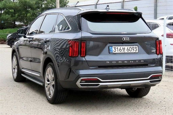 2021 Kia Sorento с пробегом 14 594 км