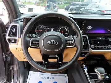 2021 Kia Sorento с пробегом 14 594 км