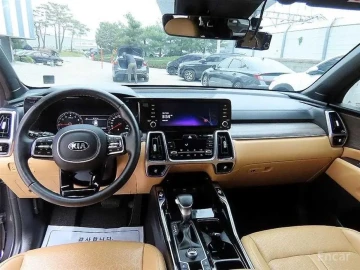 2021 Kia Sorento с пробегом 14 594 км