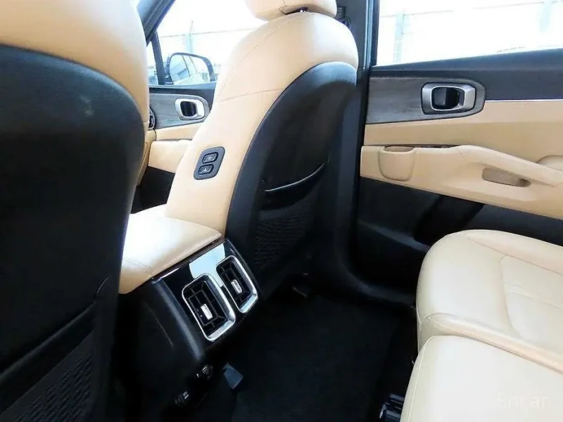 2021 Kia Sorento с пробегом 14 594 км