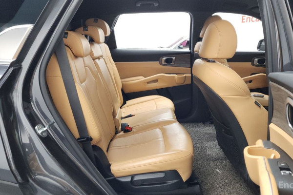 2022 Kia Sorento с пробегом 83 083 км