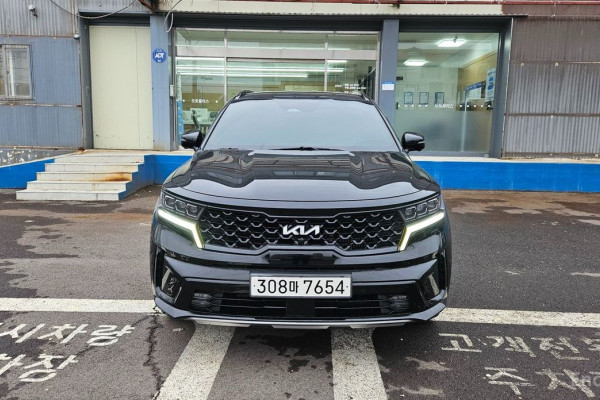 2023 Kia Sorento с пробегом 128 604 км