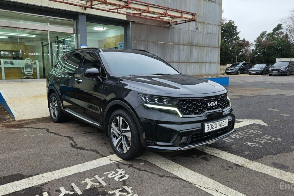 2023 Kia Sorento с пробегом 128 604 км