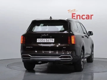 2023 Kia Sorento с пробегом 62 851 км