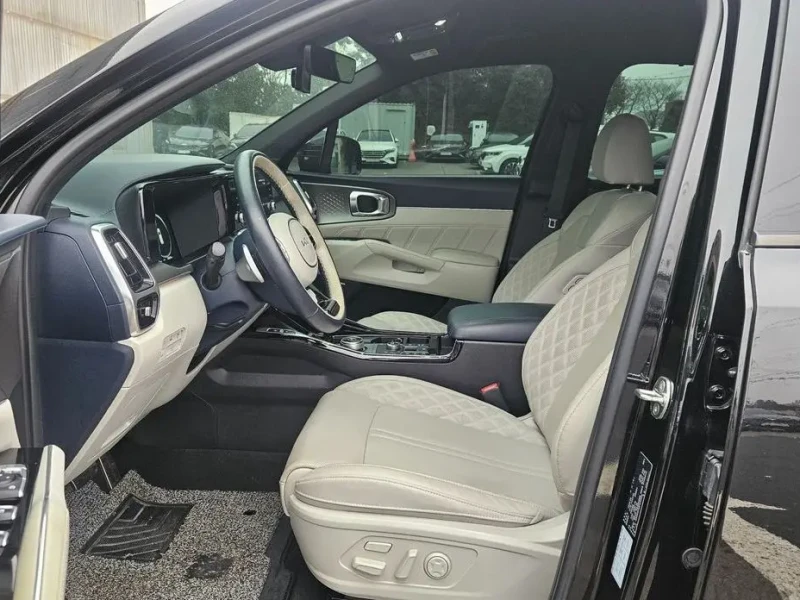 2023 Kia Sorento с пробегом 128 604 км