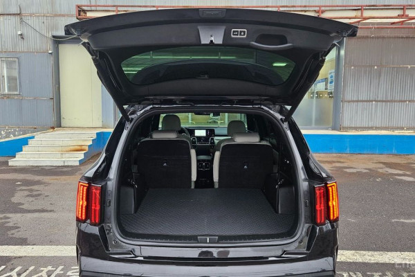 2023 Kia Sorento с пробегом 128 604 км