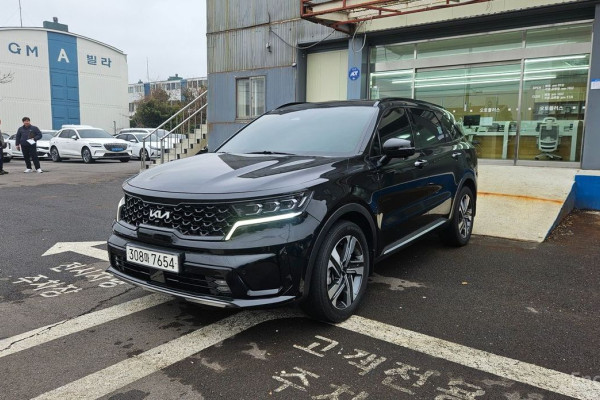 2023 Kia Sorento с пробегом 128 604 км