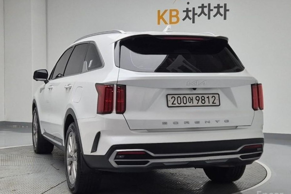 2022 Kia Sorento с пробегом 122 633 км