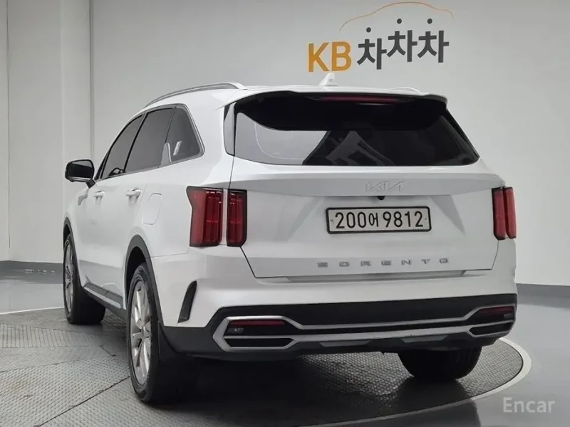 2022 Kia Sorento с пробегом 122 633 км