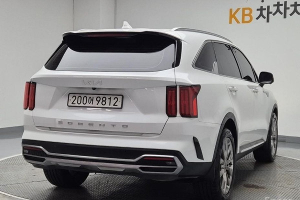 2022 Kia Sorento с пробегом 122 633 км