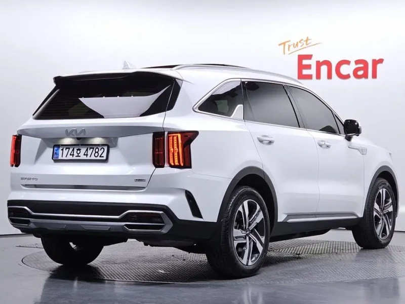 2023 Kia Sorento с пробегом 106 559 км