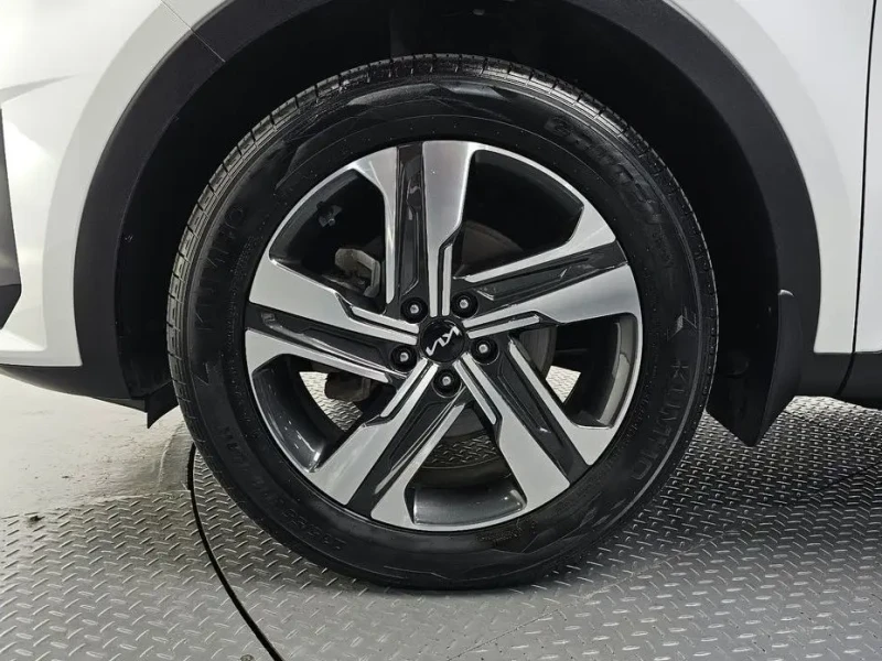 2023 Kia Sorento с пробегом 106 559 км