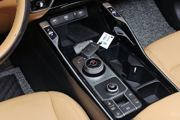 2023 Kia Sorento с пробегом 106 559 км