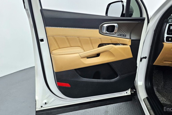 2023 Kia Sorento с пробегом 46 450 км