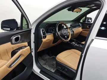 2023 Kia Sorento с пробегом 106 559 км