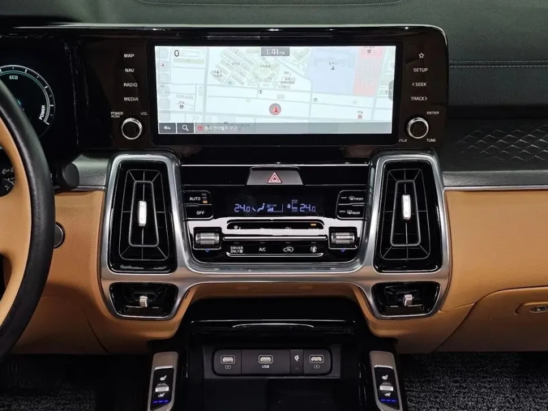 2023 Kia Sorento с пробегом 106 559 км