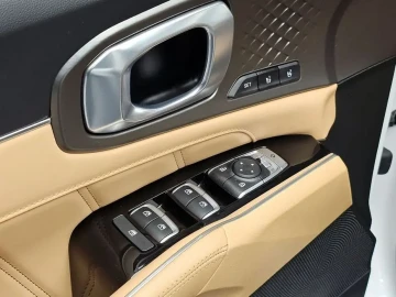 2023 Kia Sorento с пробегом 106 559 км