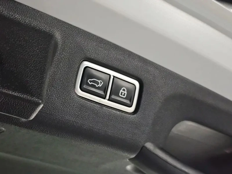 2023 Kia Sorento с пробегом 106 559 км