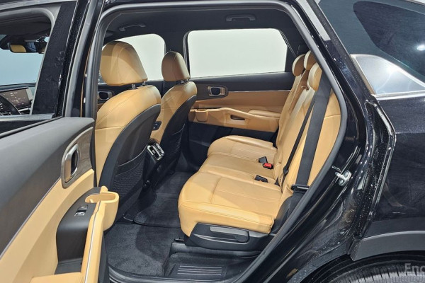 2023 Kia Sorento с пробегом 34 271 км