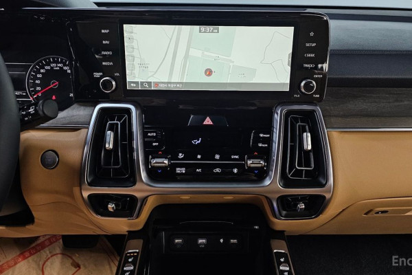 2023 Kia Sorento с пробегом 34 271 км