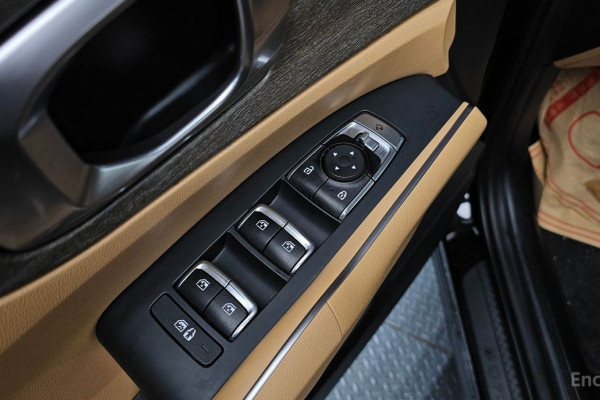 2023 Kia Sorento с пробегом 34 271 км