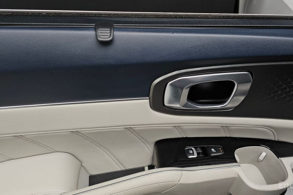 2023 Kia Sorento с пробегом 115 248 км