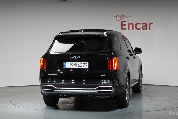 2023 Kia Sorento с пробегом 31 914 км