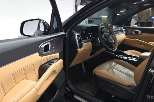 2023 Kia Sorento с пробегом 31 914 км