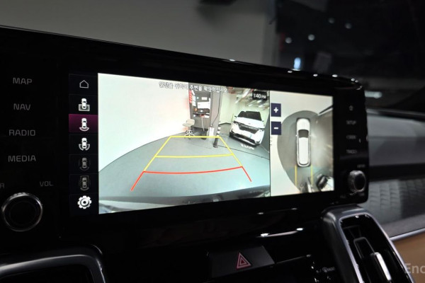 2023 Kia Sorento с пробегом 31 914 км